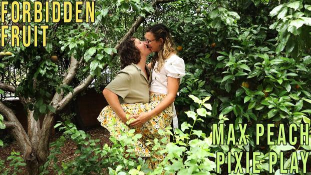 Girls Out West – Max Peach & Pixie Play