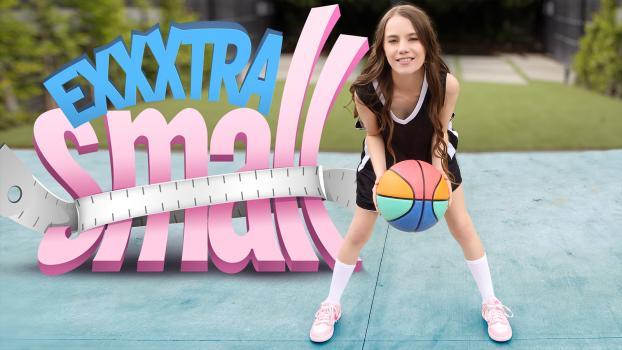 Exxxtra Small – Sia Wood